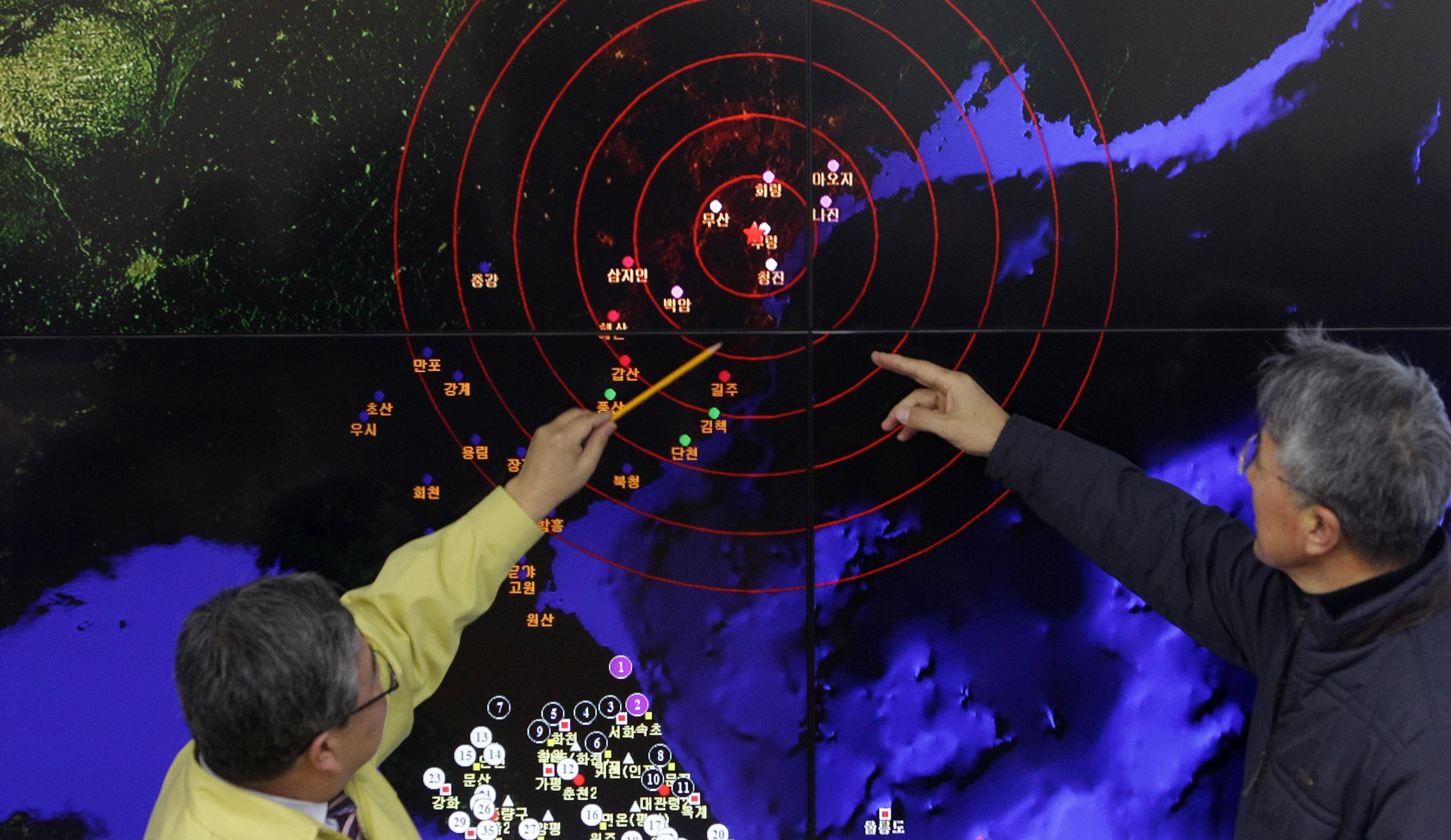 Северная Корея запустила ракету в сторону Японии Северная Корея запустила ракету в сторону Японии