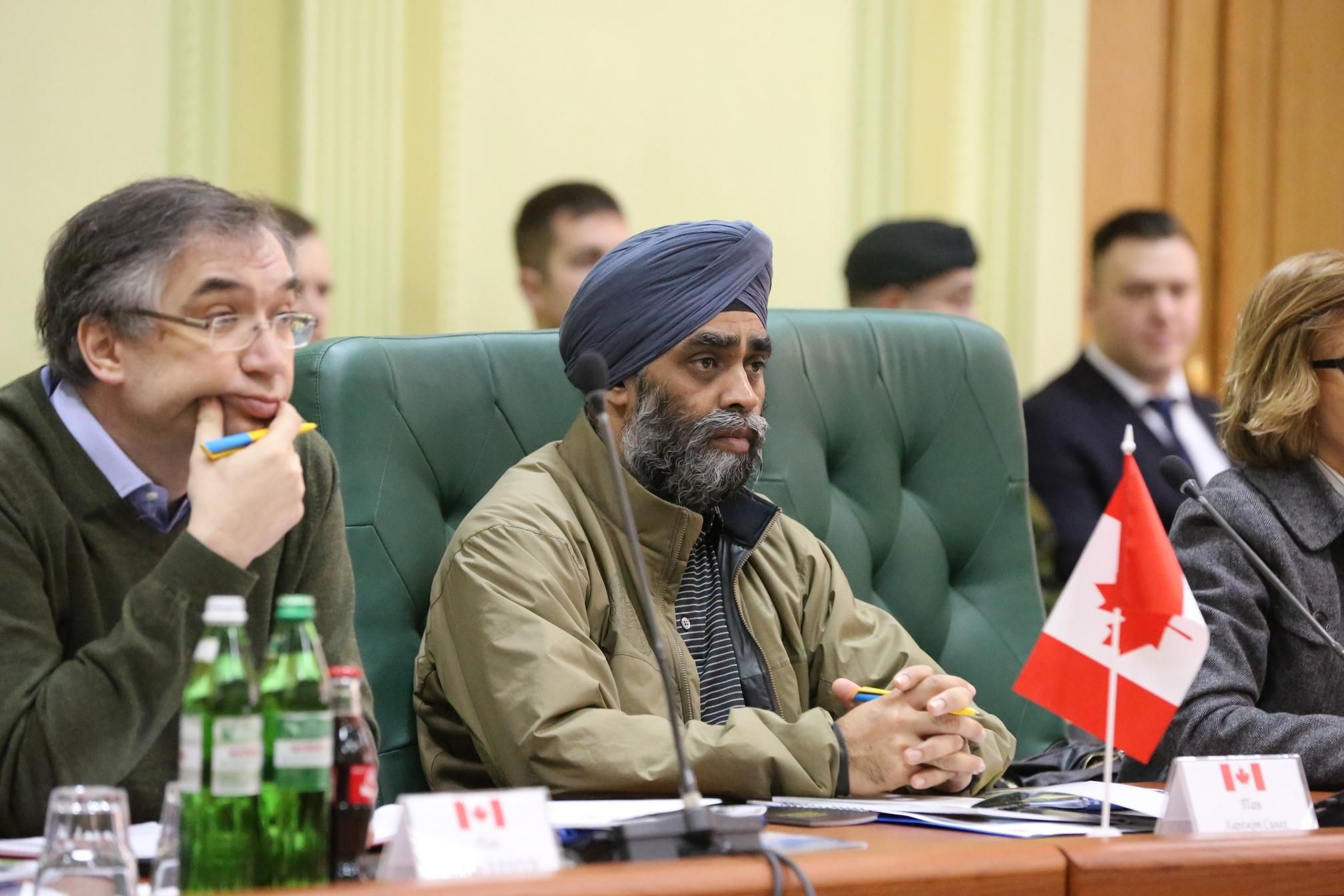 Канада предоставит оружие Украине, но не самое новое, – эксперт Канада предоставит оружие Украине, но не самое новое, – эксперт