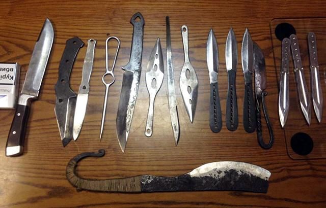 В киевском метро бойцы Нацгвардии задержали вооруженного мужчину В киевском метро бойцы Нацгвардии задержали вооруженного мужчину