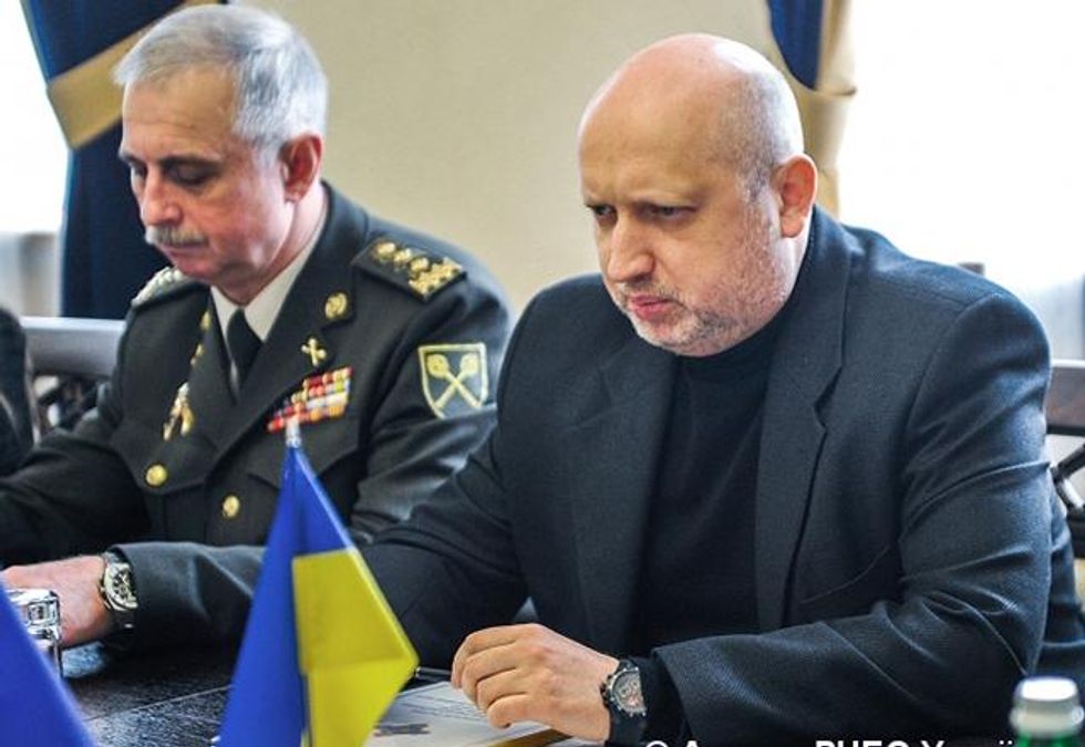 Росія нарощує військовий потенціал: Турчинов назвав напрямки