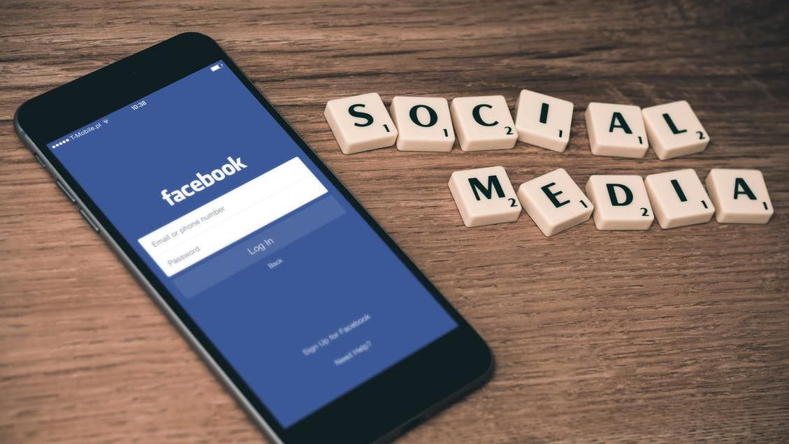 Все пользователи Facebook теперь смогут публиковать платный контент