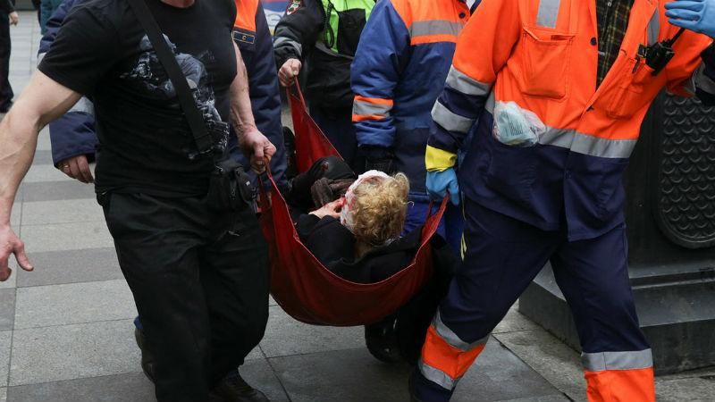 Теракт в метро Петербурга: затримали вже 8 підозрюваних 
