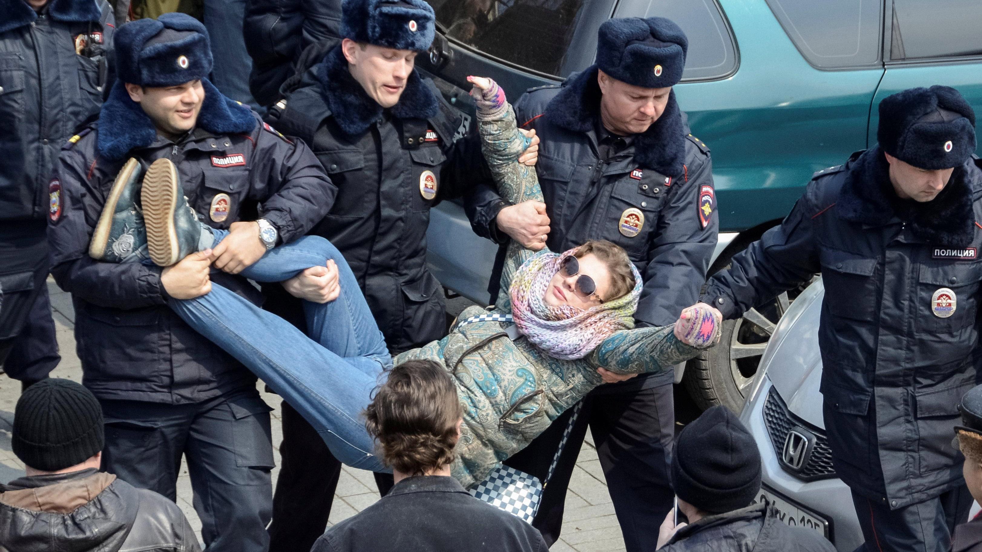 Почему украинцы должны поддерживать протестующих в России: мнение политолога