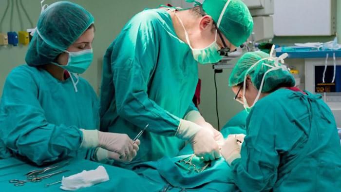 До Києва приїхав пластичний хірург Кім Кардашян До Києва приїхав пластичний хірург Кім Кардашян