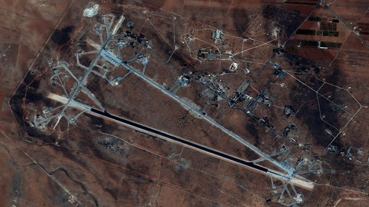 Лише "косметична операція", – міністр МЗС Туреччини про удар США по Сирії Лише "косметична операція", – міністр МЗС Туреччини про удар США по Сирії