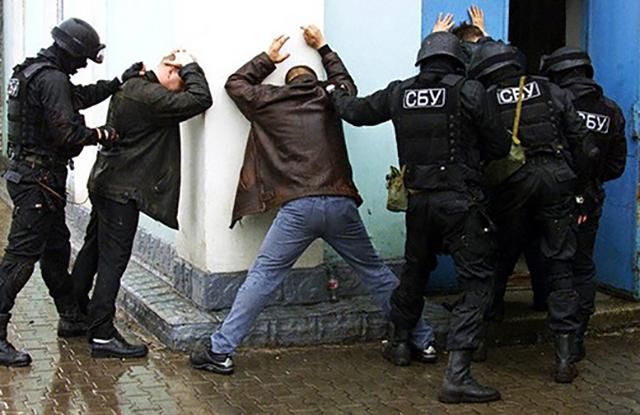 СБУ задержала в Мариуполе уголовного авторитета с наркотиками