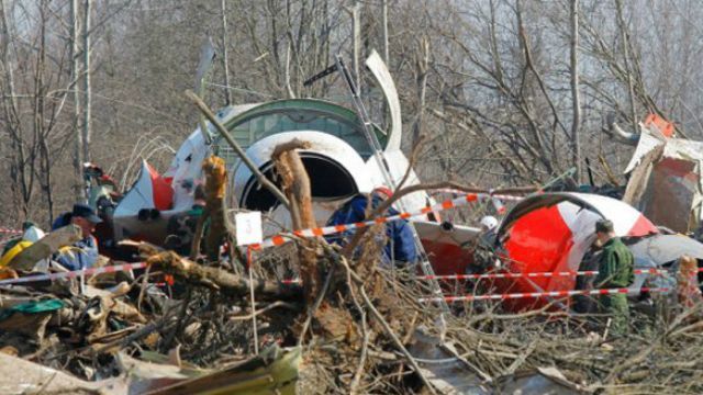 Нові подробиці у розслідуванні катастрофи під Смоленськом: на борту міг статись вибух