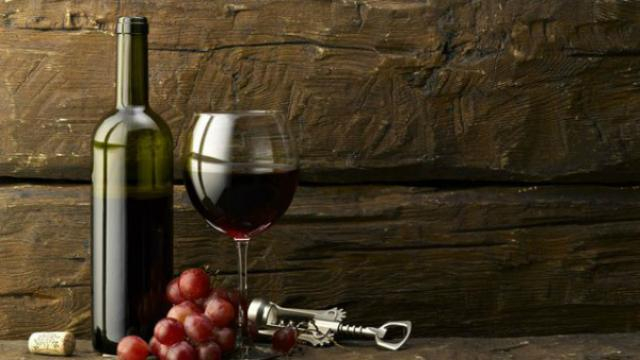 "Москалей поставили на место": украинец заставил россиян убрать крымские вина с выставки