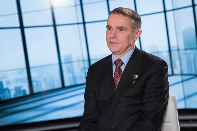 Перший космонавт України Леонід Каденюк Перший космонавт України Леонід Каденюк