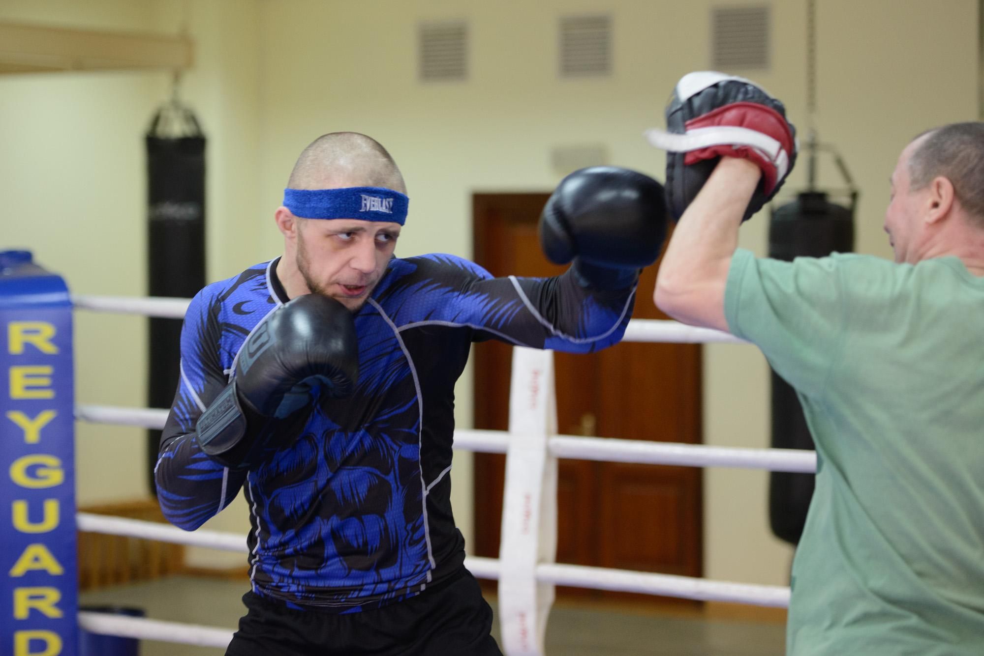 Вечір боксу в Києві прикрасять три чемпіонські бої