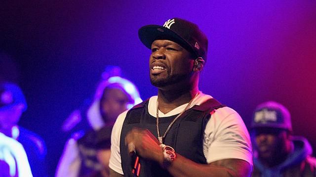 Репер 50 Cent сильно вдарив фанатку: з’явилося відео