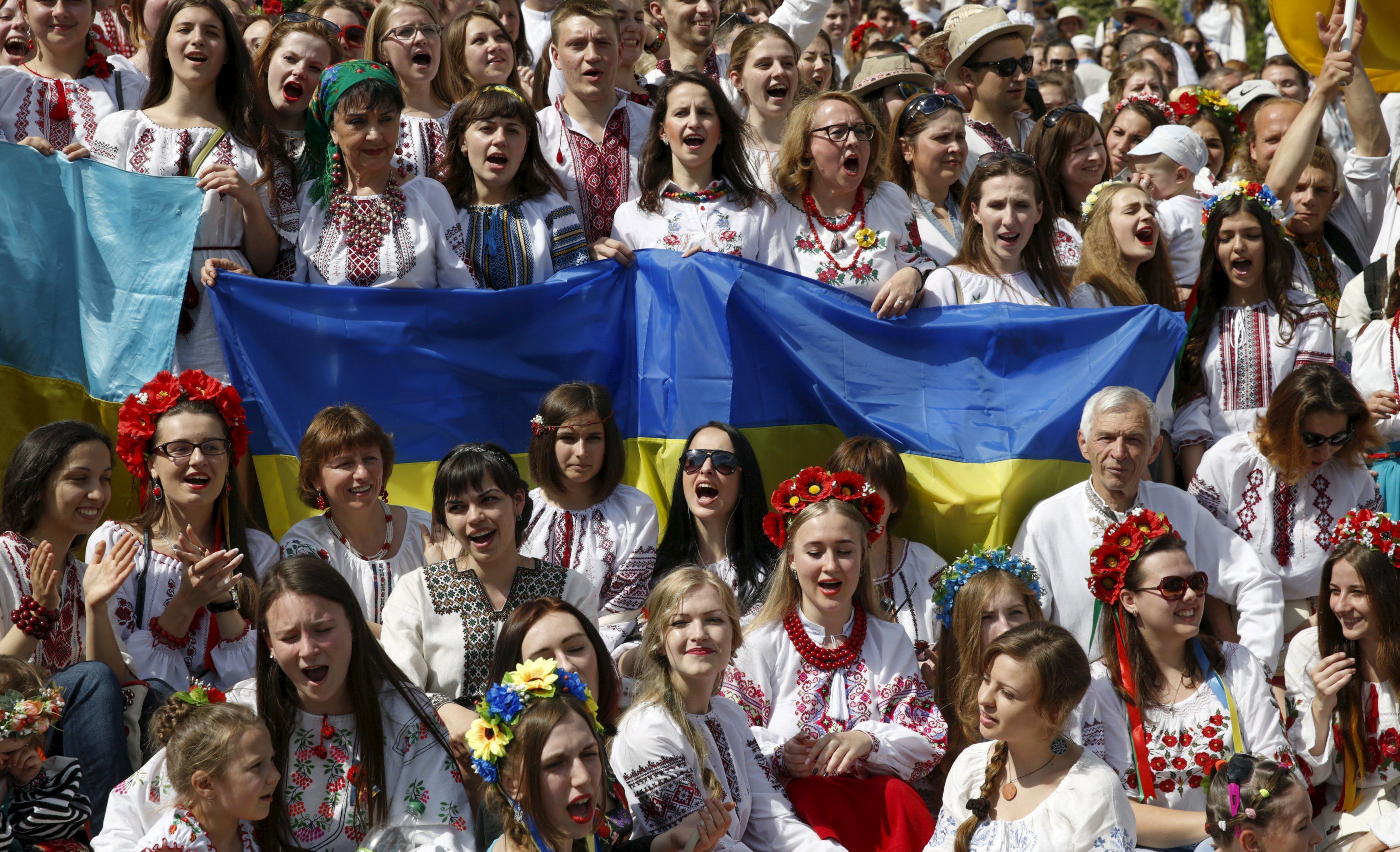Скільки громадян України вважають російську мову рідною: дослідження