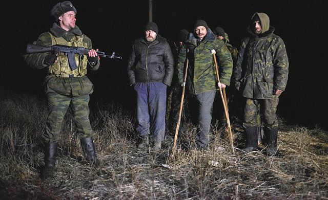 Терористи Донбасу взяли в полон п’ятьох українців