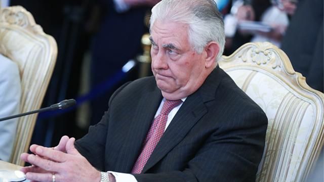 Тіллерсон розповів, чому Росія змушена повністю виконати Мінські угоди Тіллерсон розповів, чому Росія змушена повністю виконати Мінські угоди