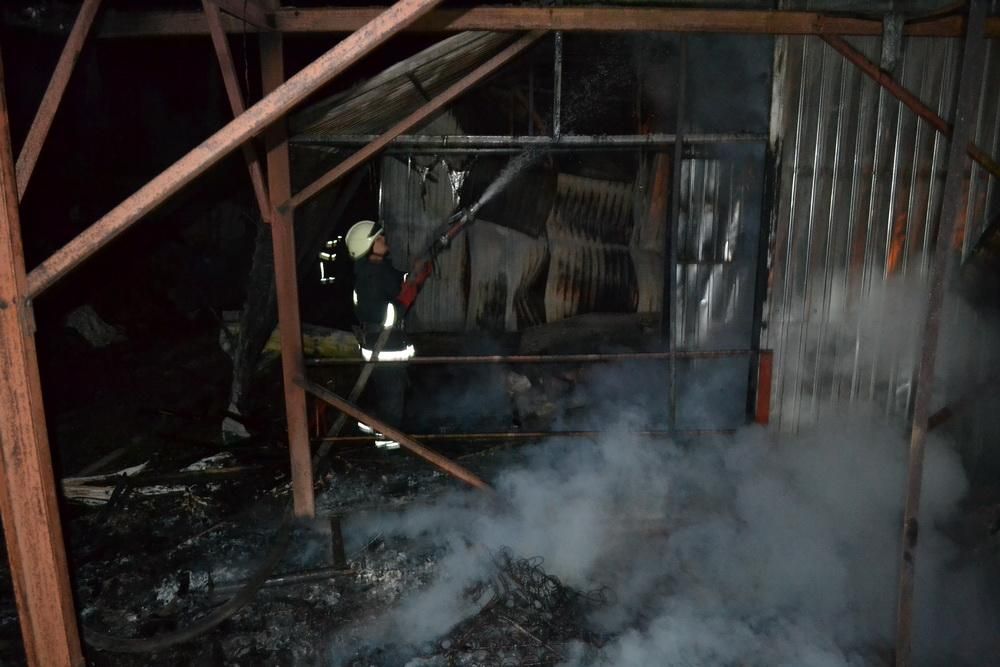 В Одессе произошел крупный пожар на причале В Одессе произошел крупный пожар на причале