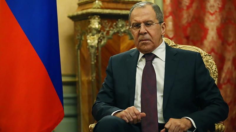 Черговий скандал з нахабою Лавровим: у мережі уявили, яких "манер" може навчити дипломат Черговий скандал з нахабою Лавровим: у мережі уявили, яких "манер" може навчити дипломат