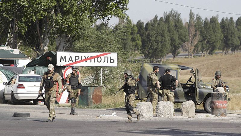 Бійці пояснили, чому для терористів важливий Маріуполь Бійці пояснили, чому для терористів важливий Маріуполь