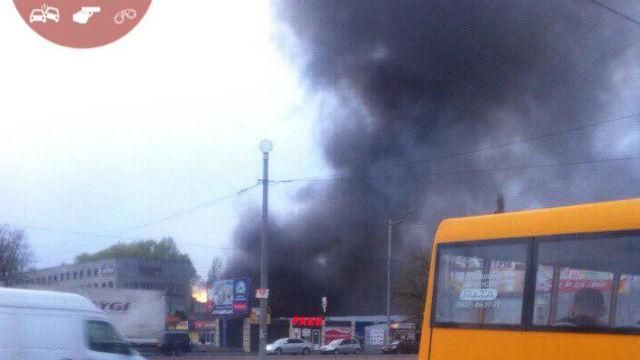 В Киеве вспыхнул серьезный пожар возле "Электронмаша"