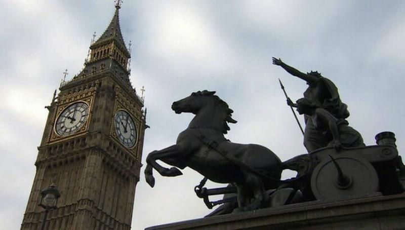 Британские спецслужбы набирают людей со знанием России и ее языка
Британские спецслужбы набирают людей со знанием России и ее языка