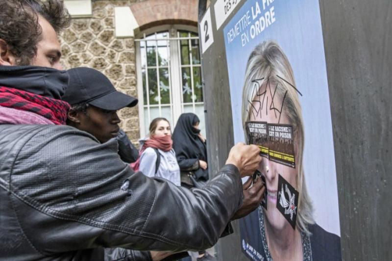 Акція протесту проти Марін Ле Пен закінчилася сутичками

