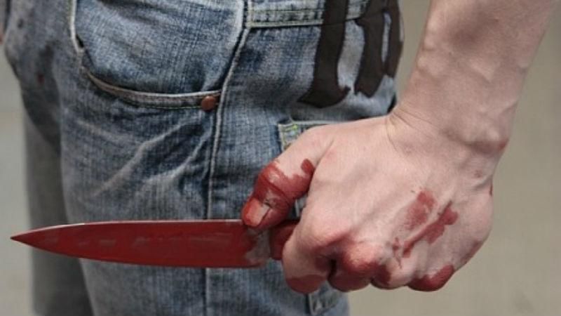 Нацгвардейца, раненого ножом в Ирпене, прооперировали. Собаку спасти не удалось Нацгвардейца, раненого ножом в Ирпене, прооперировали. Собаку спасти не удалось