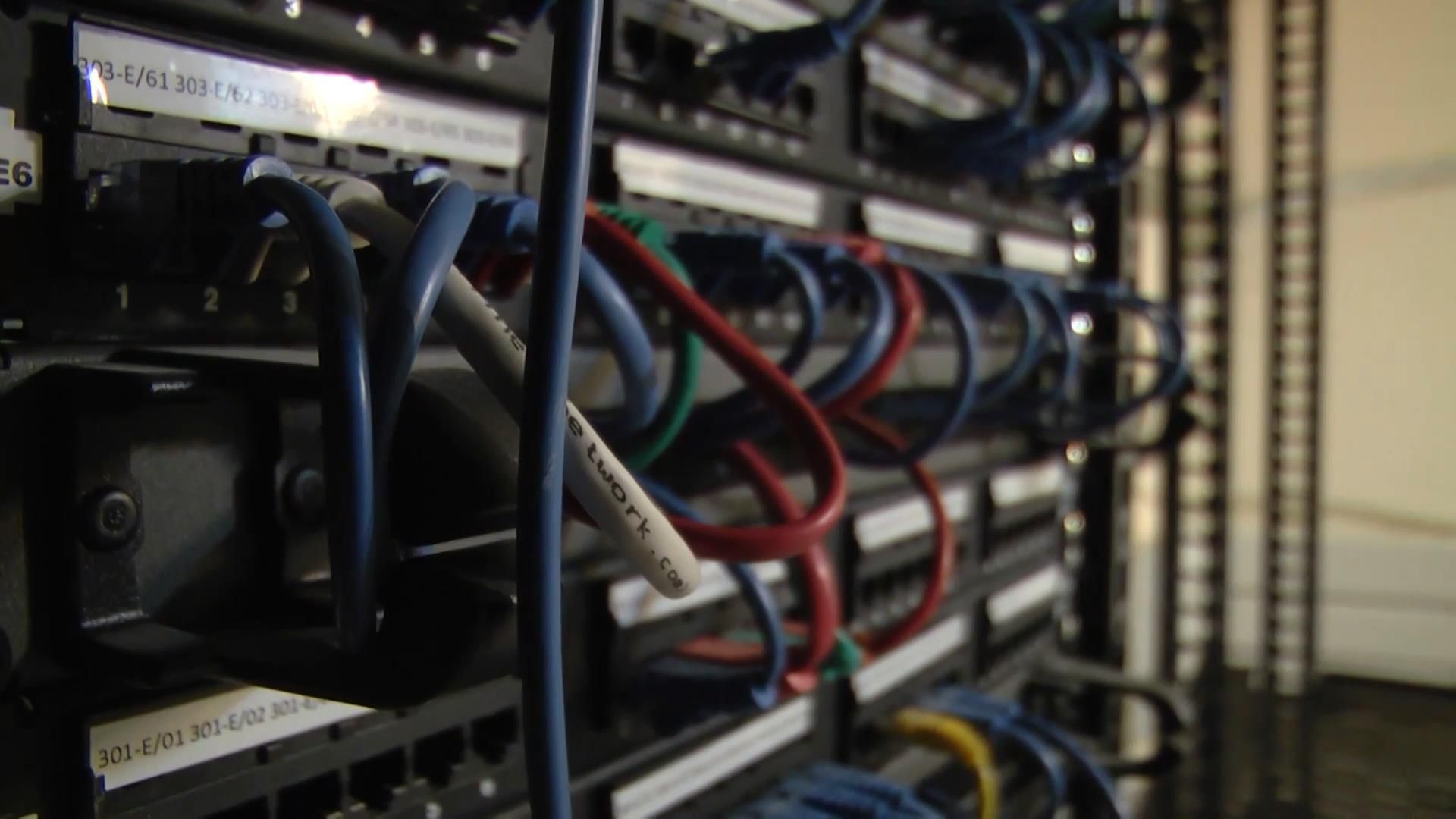 Через розкрадання мідних кабелів в Україні загострилася кіберзагроза Через розкрадання мідних кабелів в Україні загострилася кіберзагроза