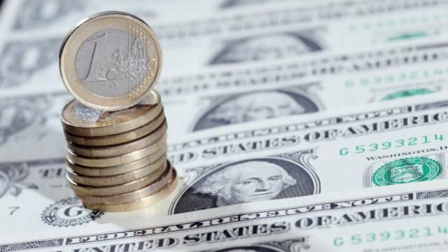 Курс валют на 19 апреля: евро и доллар синхронно дорожают
