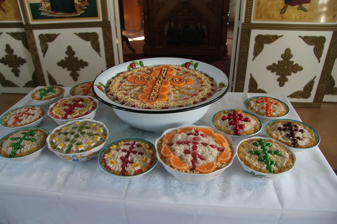 Що брати на кладовище у поминальні дні Що брати на кладовище у поминальні дні