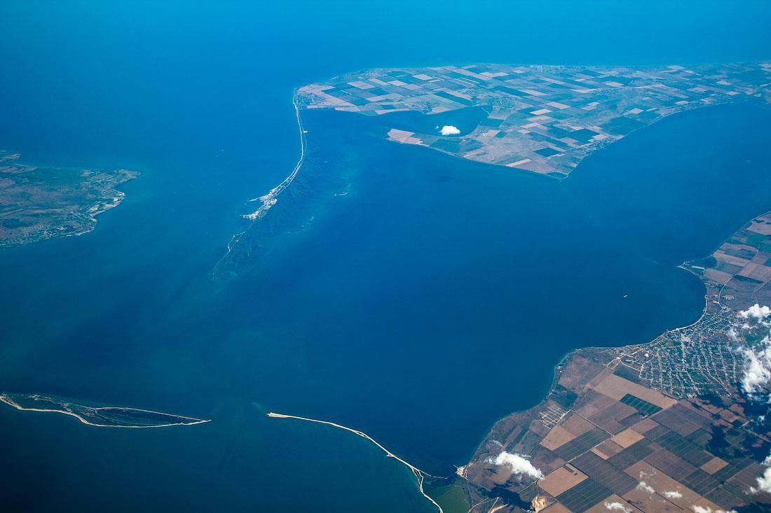 Біля берегів Криму витягли з води трьох моряків затонулого судна