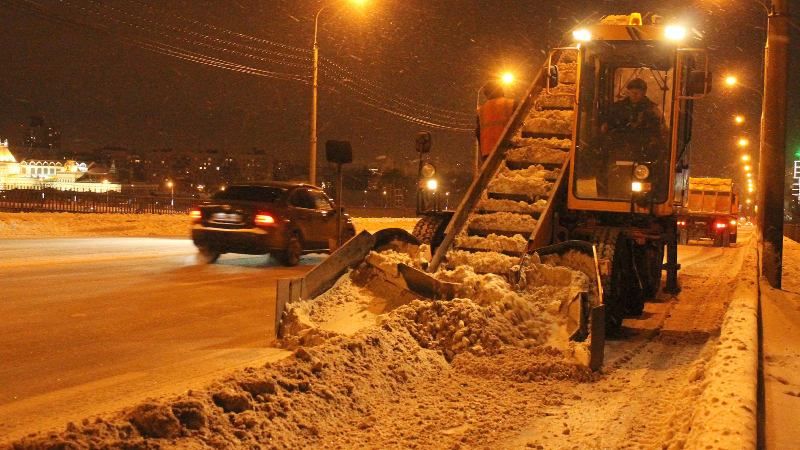 Негода в Україні: на дорогах у двох великих містах обмежили рух 