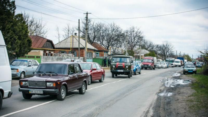 Авто врізалося в натовп мітингувальників на Полтавщині: є постраждалі