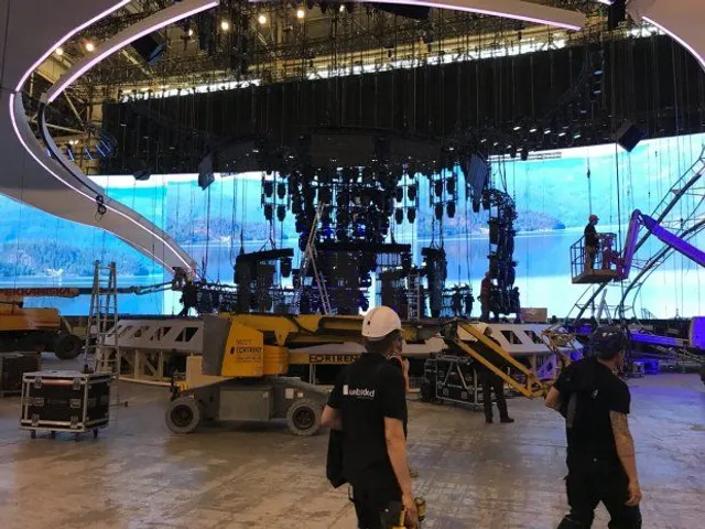 Монтаж головної сцени Євробачення-2017 Монтаж головної сцени Євробачення-2017