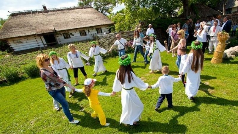 На Львовщине детей с востока знакомили с пасхальными традициями галичан