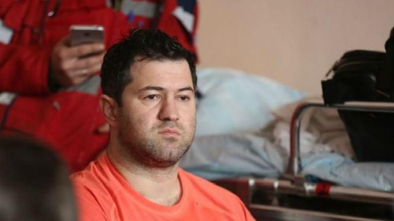 Суд решил вернуть паспорта Насирову