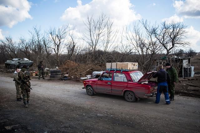 Попри блокаду, Україна продовжує торгувати з "ДНР", – розповідь жителя Горлівки Попри блокаду, Україна продовжує торгувати з "ДНР", – розповідь жителя Горлівки
