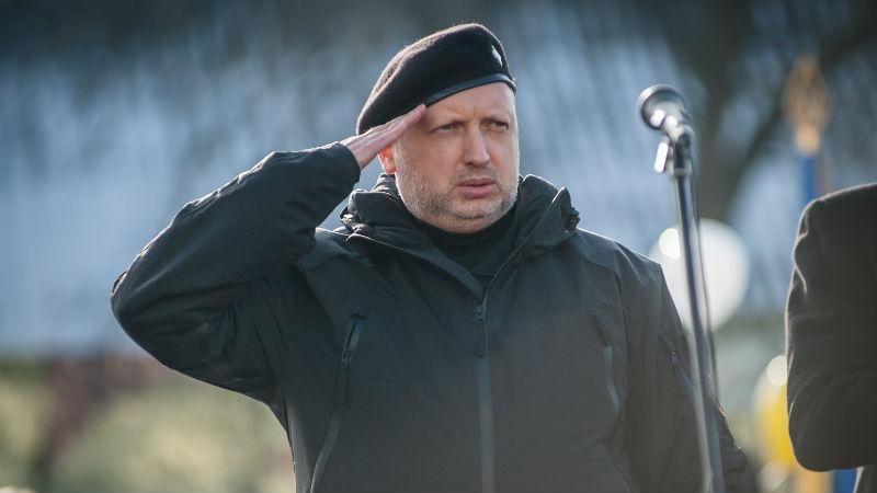 Российская армия может вторгнуться в Украину всего за несколько часов, – Турчинов Российская армия может вторгнуться в Украину всего за несколько часов, – Турчинов