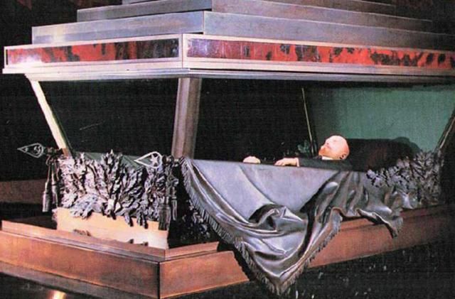 В Росії нарешті вирішили похоронити Леніна В Росії нарешті вирішили похоронити Леніна