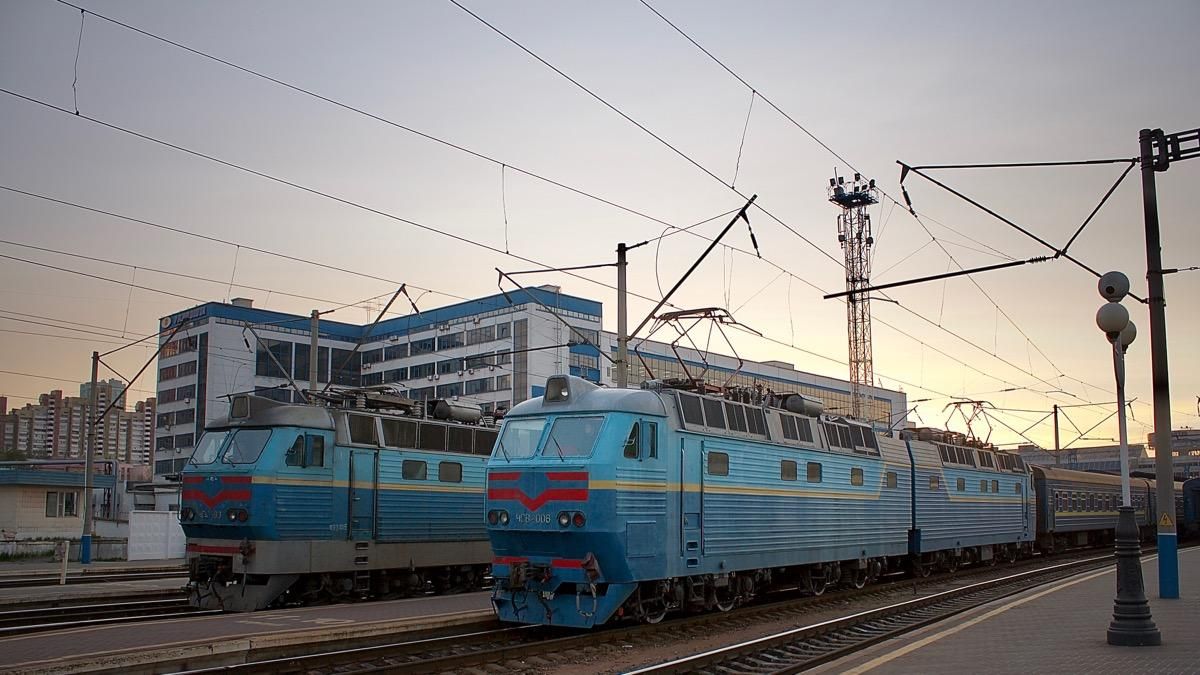 Укрзализныця порадовала дополнительными поездами на следующие дни апреля
