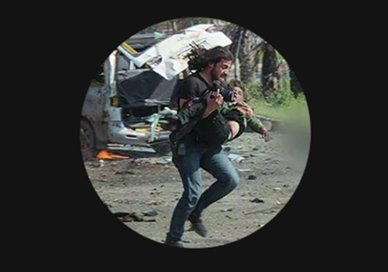 Сирійський фотограф під час обстрілу кинув камеру, щоб врятувати дитину
Сирійський фотограф під час обстрілу кинув камеру, щоб врятувати дитину