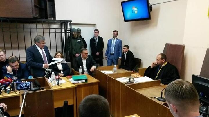Суд отказал защите Мартыненко "немедленно освободить" экс-нардепа из-под стражи