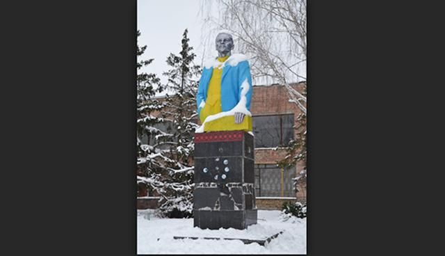 Пам’ятнику Леніна на Київщині вигадали практичне застосування