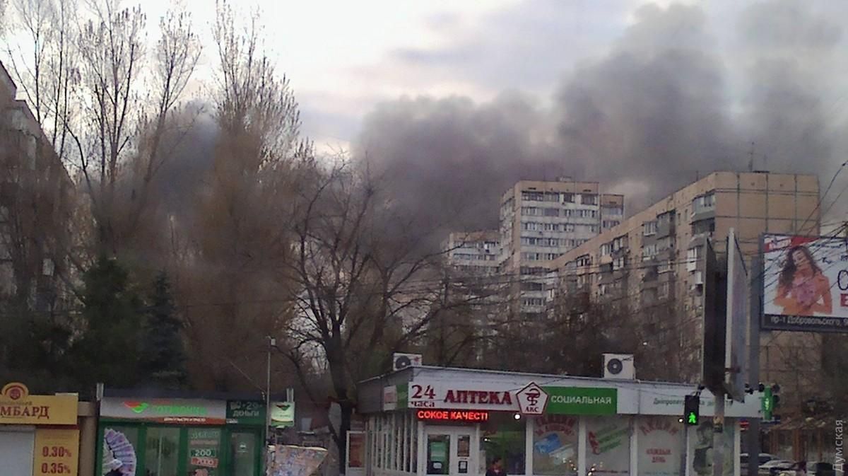 В Одессе горит крупный рынок: опубликованы фото и видео