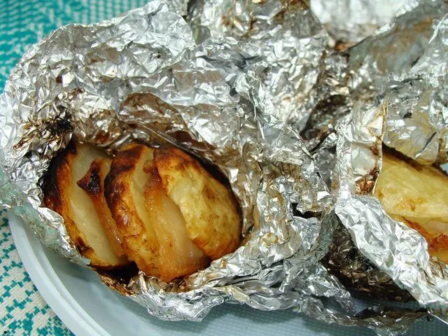 Запеченный картофель в фольге на пикник