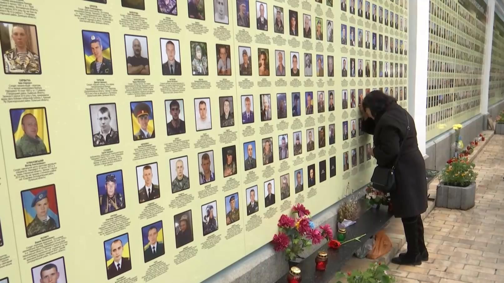В Киеве начался молебен за погибших бойцов АТО