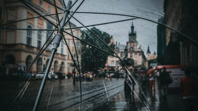 Прогноз погоди на 24 квітня: майже всю Україну накриють сильні дощі та грози 