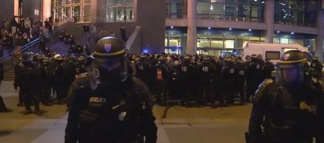 Протести у Парижі Протести у Парижі