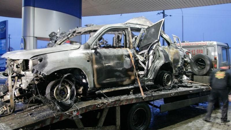 Подрыв авто ОБСЕ: в сети опубликовали жуткие фото машины после взрыва
