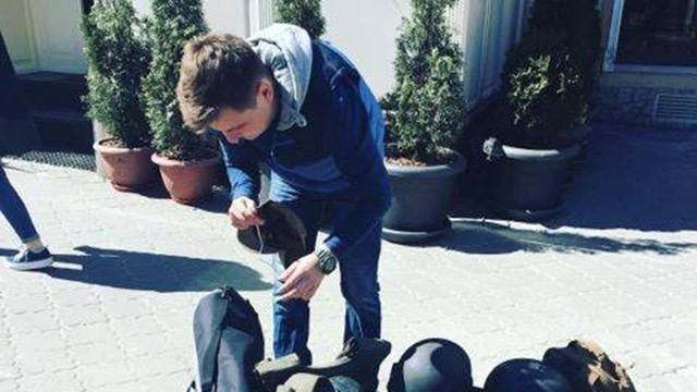 СБУ задержала группу журналистов в Ровенской области СБУ задержала группу журналистов в Ровенской области