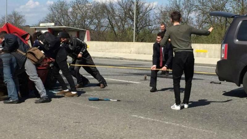 Моторошна ДТП на Одещині: легкове авто розірвало наполовину, є загиблі Моторошна ДТП на Одещині: легкове авто розірвало наполовину, є загиблі