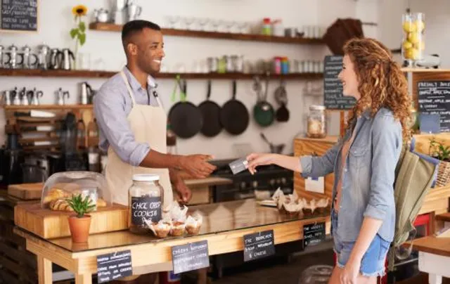 Безвізові поїздки: яку банківську картку брати з собою Безвізові поїздки: яку банківську картку брати з собою